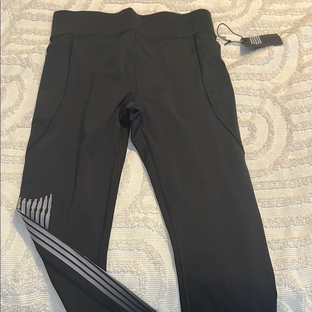 Black Athletic Leggings with Reflective Accent